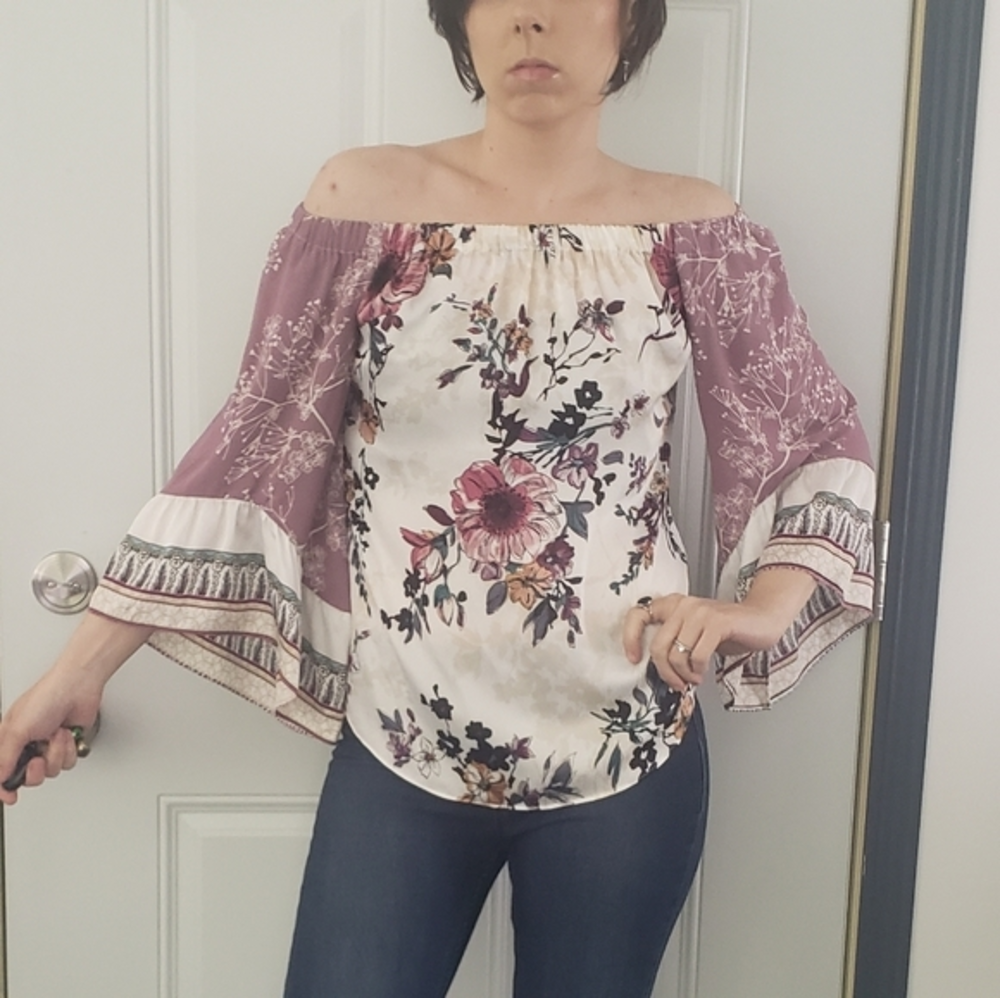 WHBM Floral Off the‎ Shoulder Bell Sleeve Top